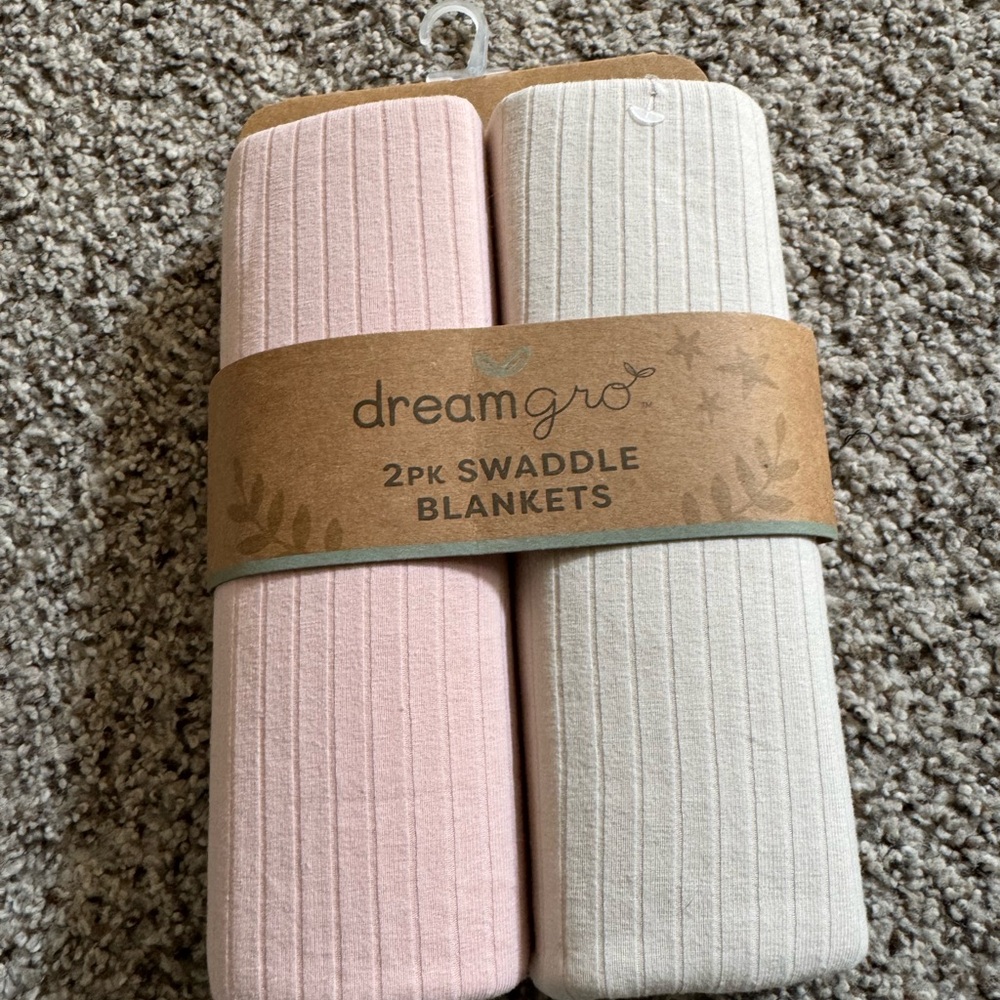 Soft Pink and Cream Blankets and Throws for Cozy Comfort
